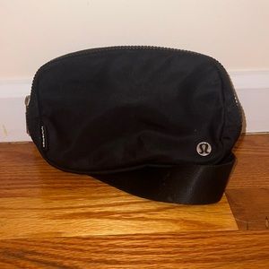 lululemon belt bag